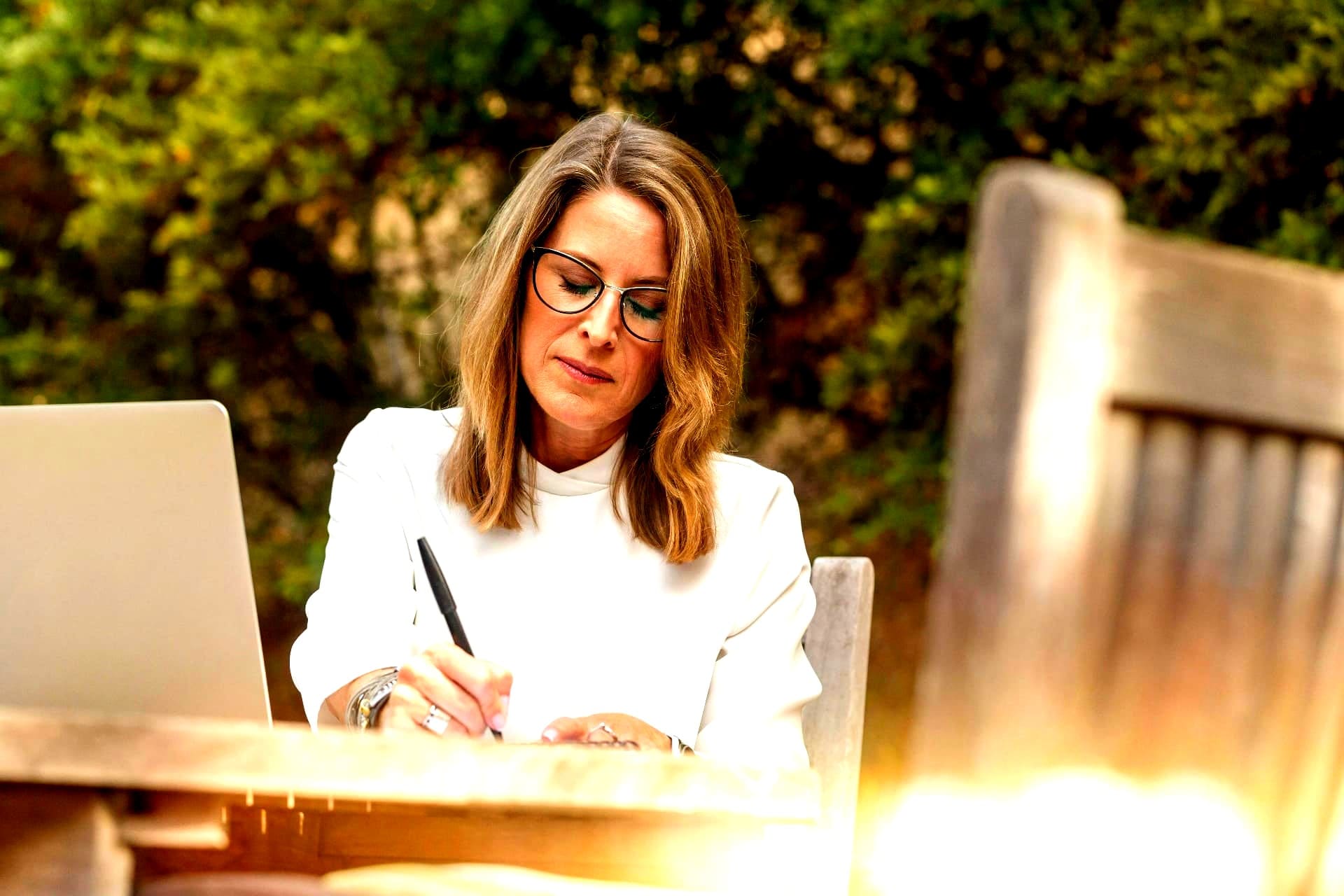 نورا السالم